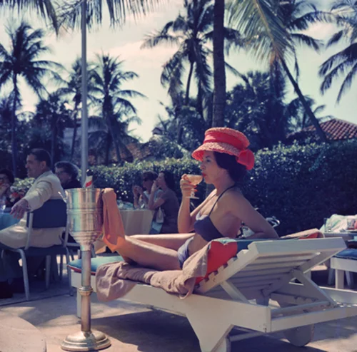 JUST ONCE , I want to sip champagne from a classy champagne bucket, poolside.