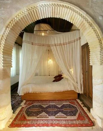 Gamirasu-Turkish-Hotel-In-A-Cave.jpg
