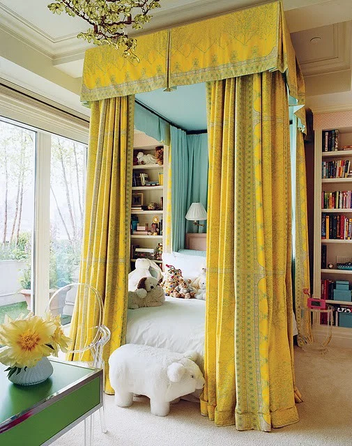 Peppermint-Bliss-Canopy-Yellow-Bed.jpg