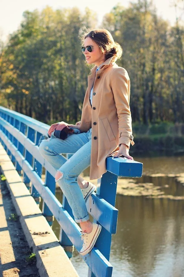 Trench Coat and Converse.jpg