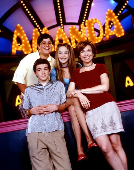 The cast of The Amanda Show: Josh Peck, Drake Bell, Amanda Bynes, and Nancy Sullivan. 