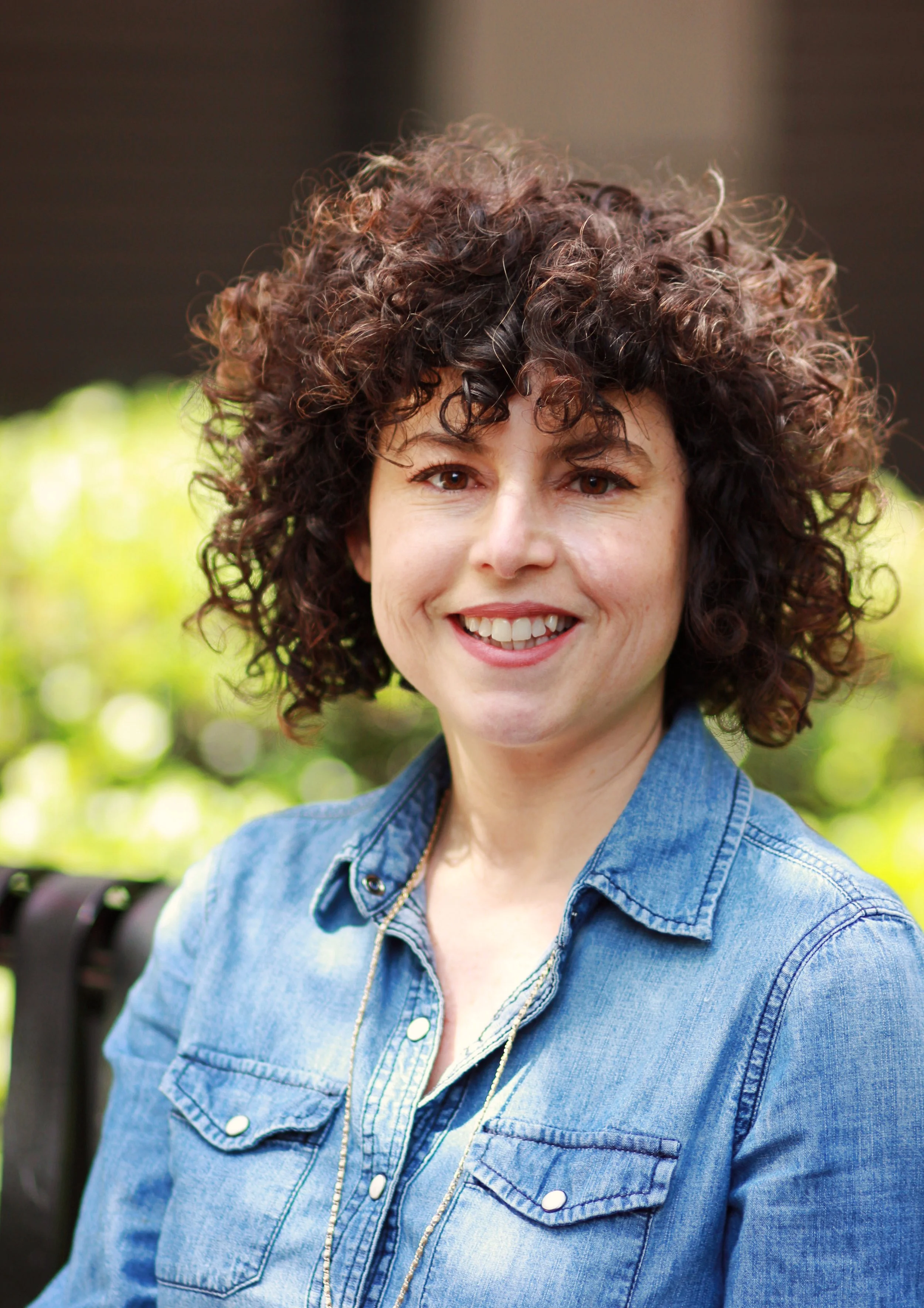 Jasmine Meyer Headshot.jpg