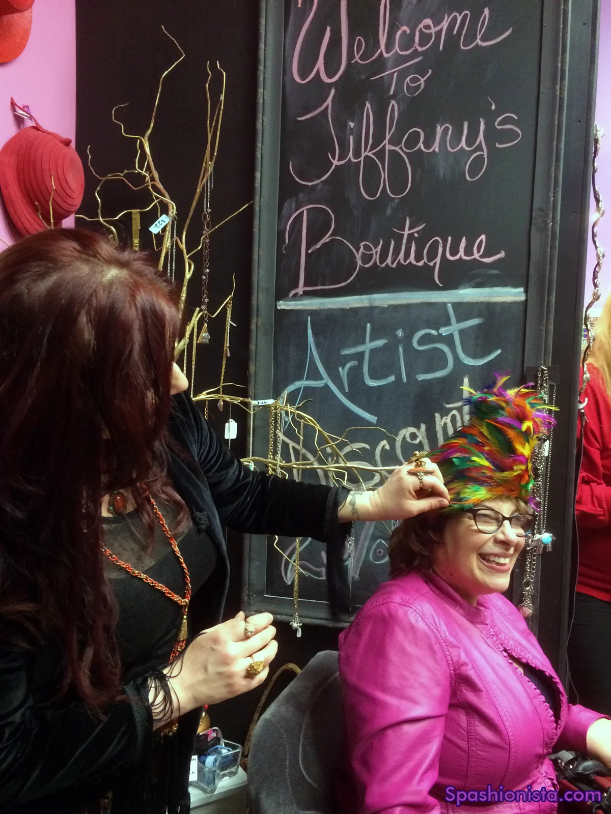 Adjusting the feathered crown