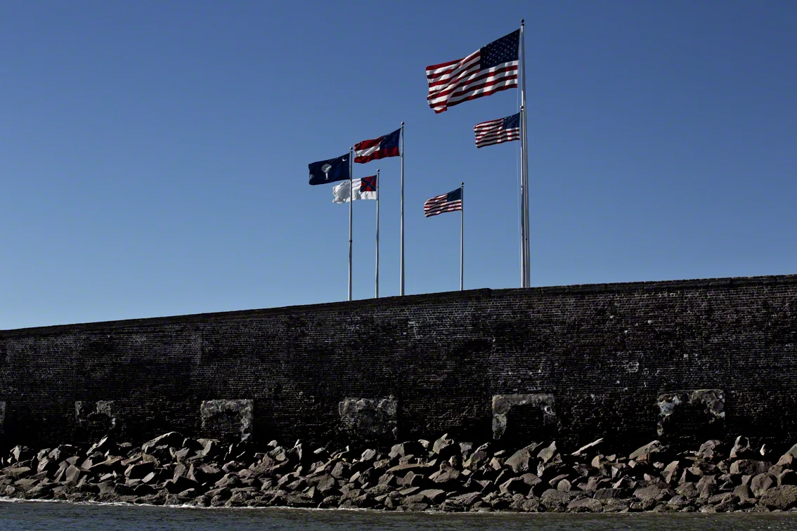 fort sumters flags