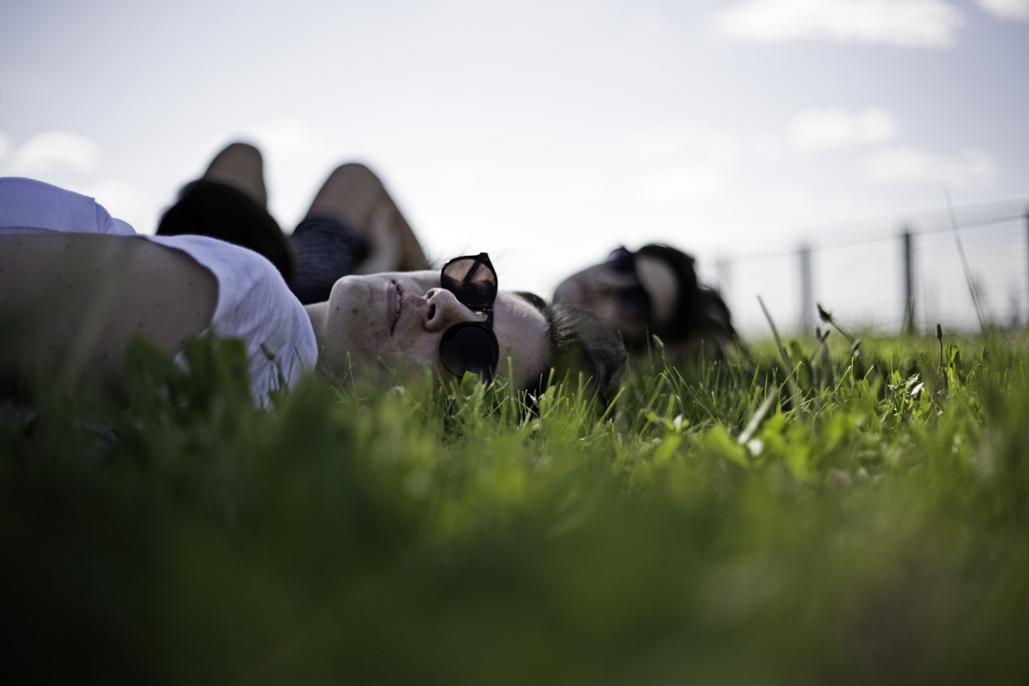 day drinking leads to day napping in parks