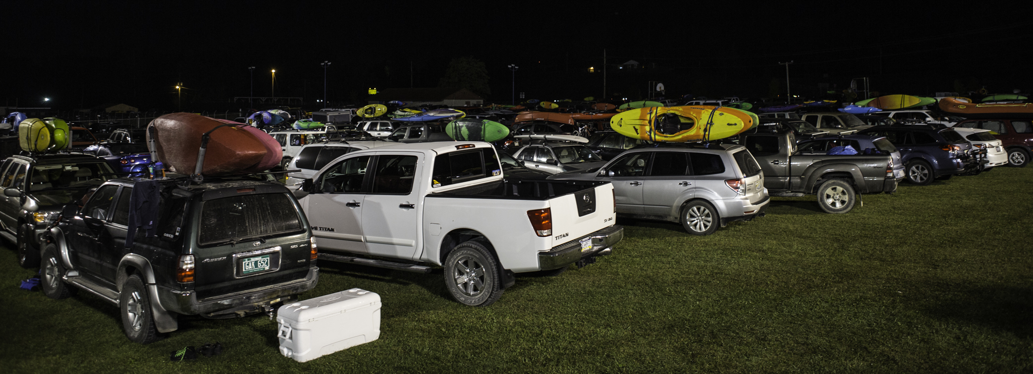 the parking lot on the eve of the fest - so many boats.....