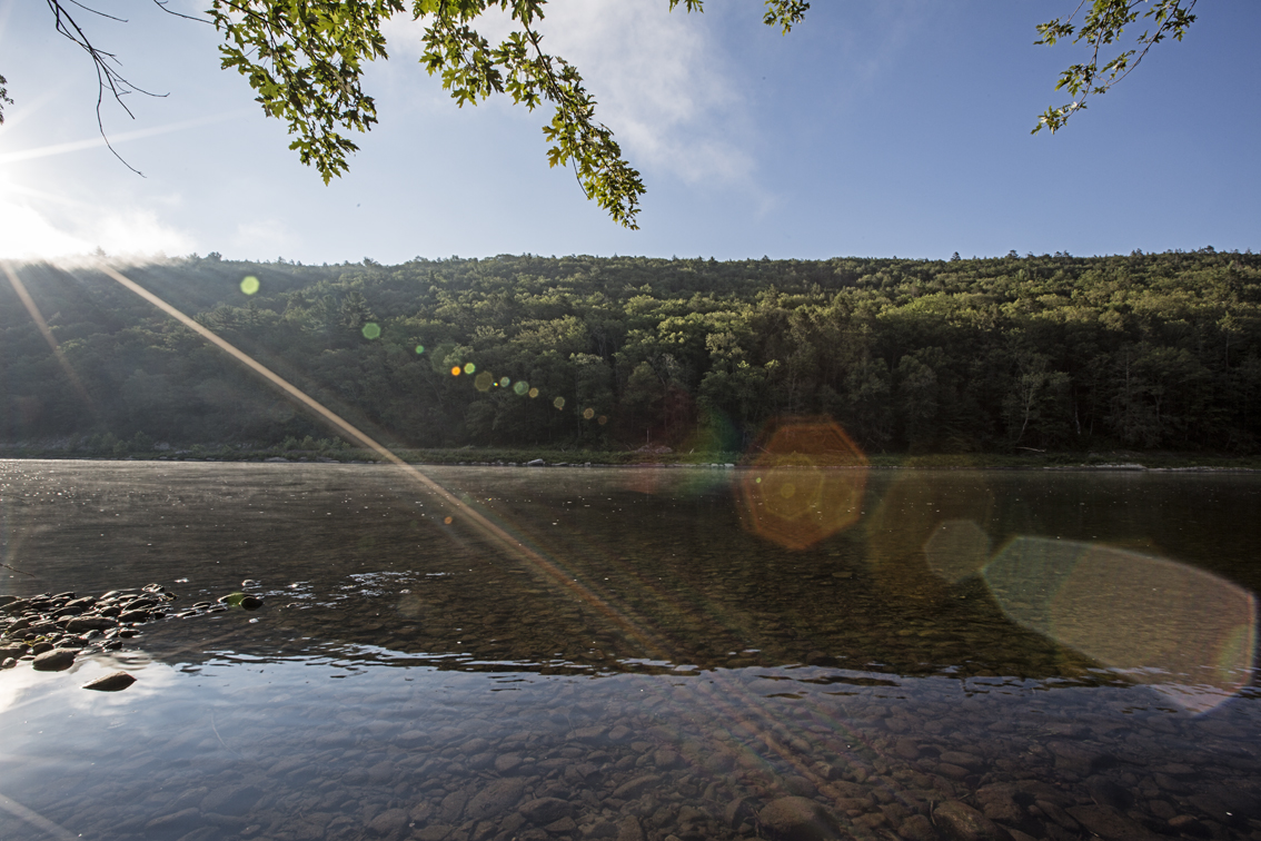 Mega lens flare.