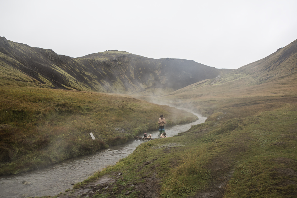 These folks had the warmest spot - just off the beaten path.