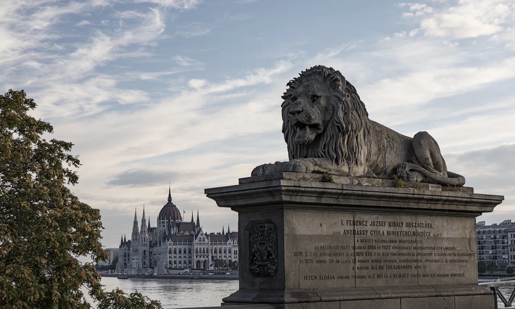 Parliament from the Chainbridge.