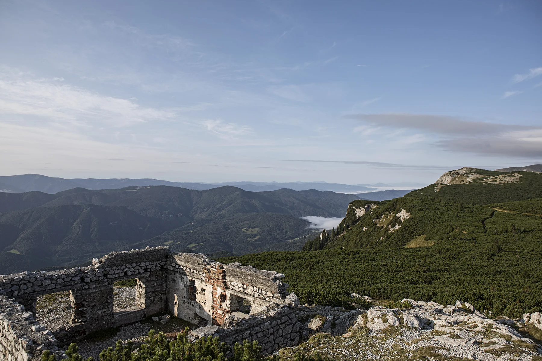 The foundation of an old building on the Jakobskogel ridge.