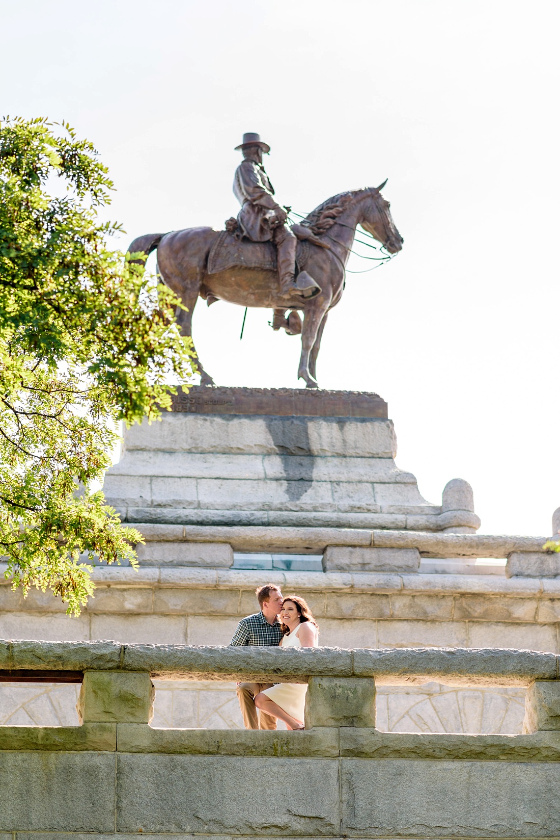 Lincoln_Park_Zoo_Engagement_003.jpg