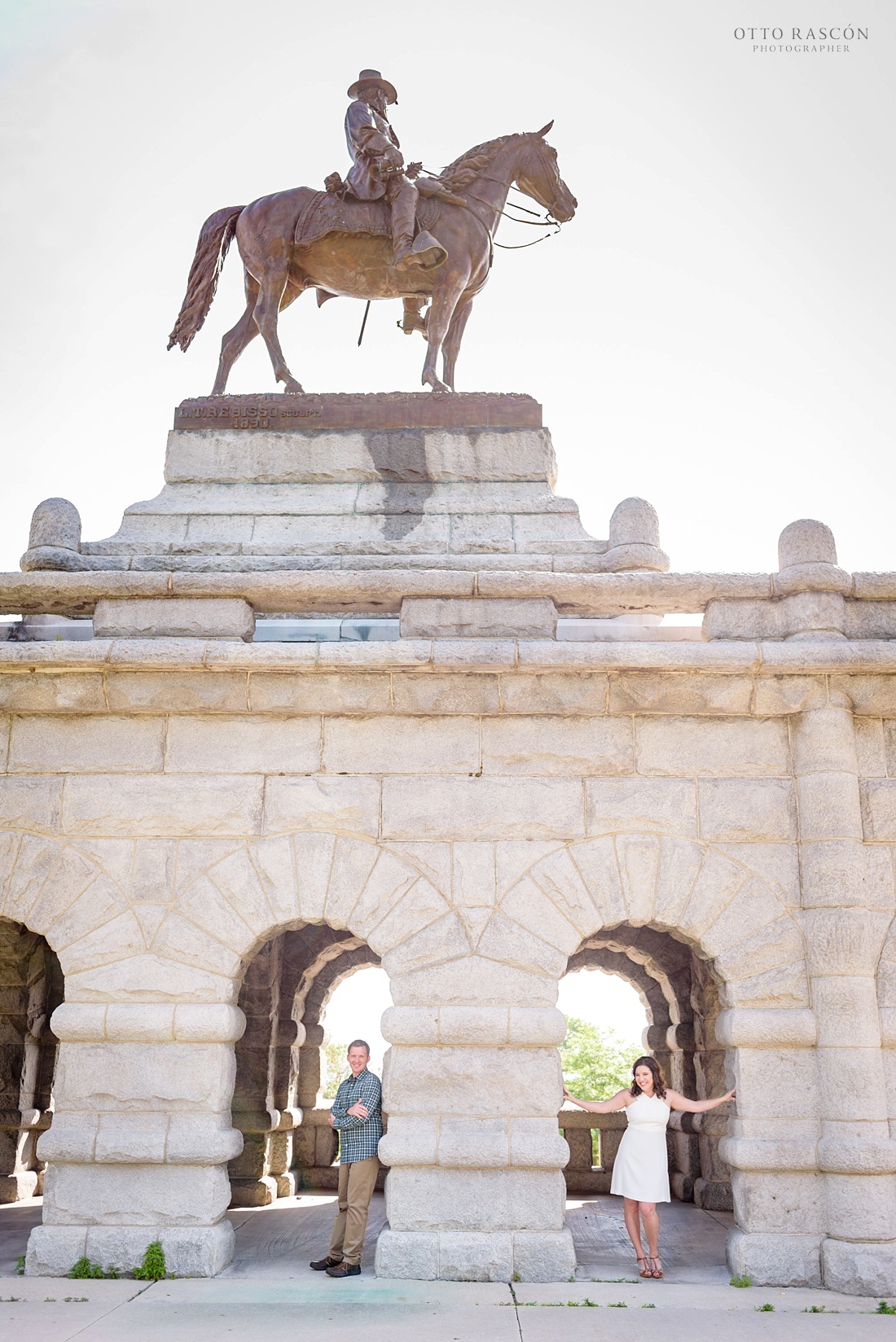 Lincoln_Park_Zoo_Engagement_005.jpg