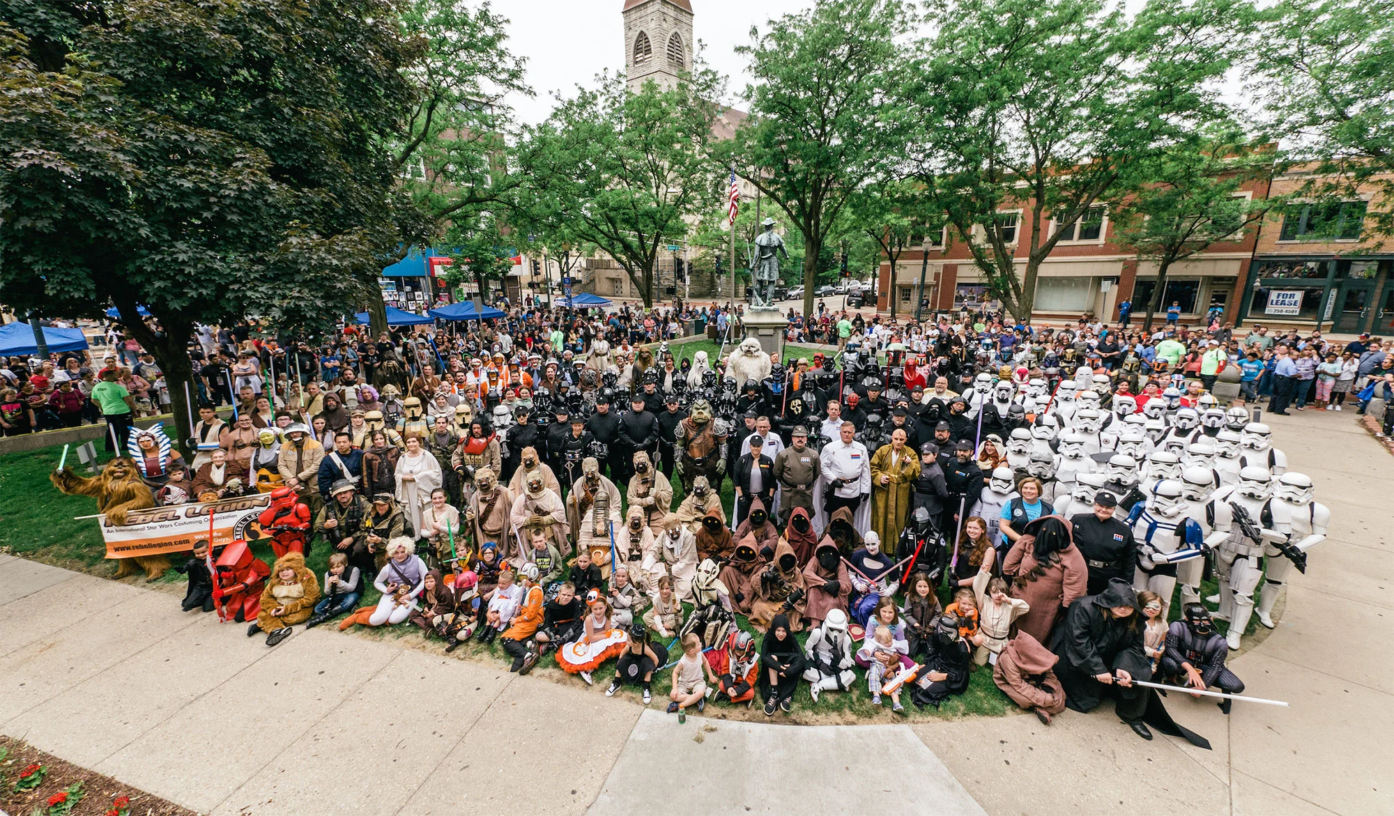 Star_Wars_Days_GROUP_SHOT.jpg