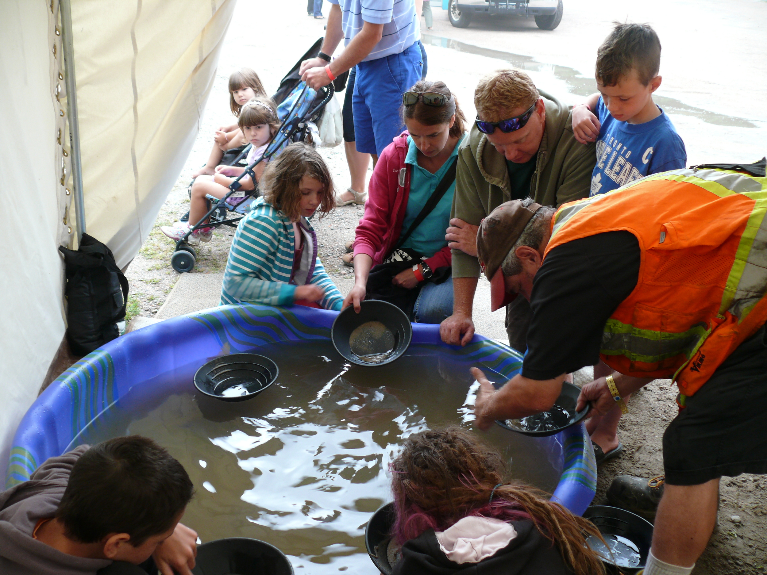 Gold panning.JPG