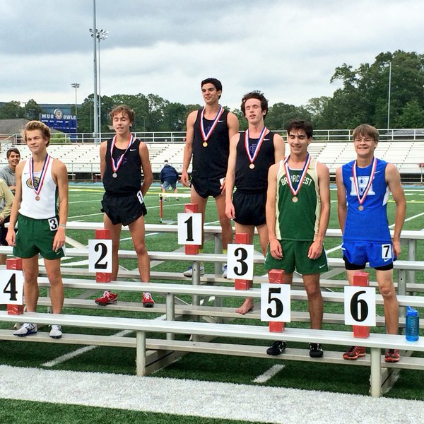 Josh Hinkle finished 6th in the 3200.