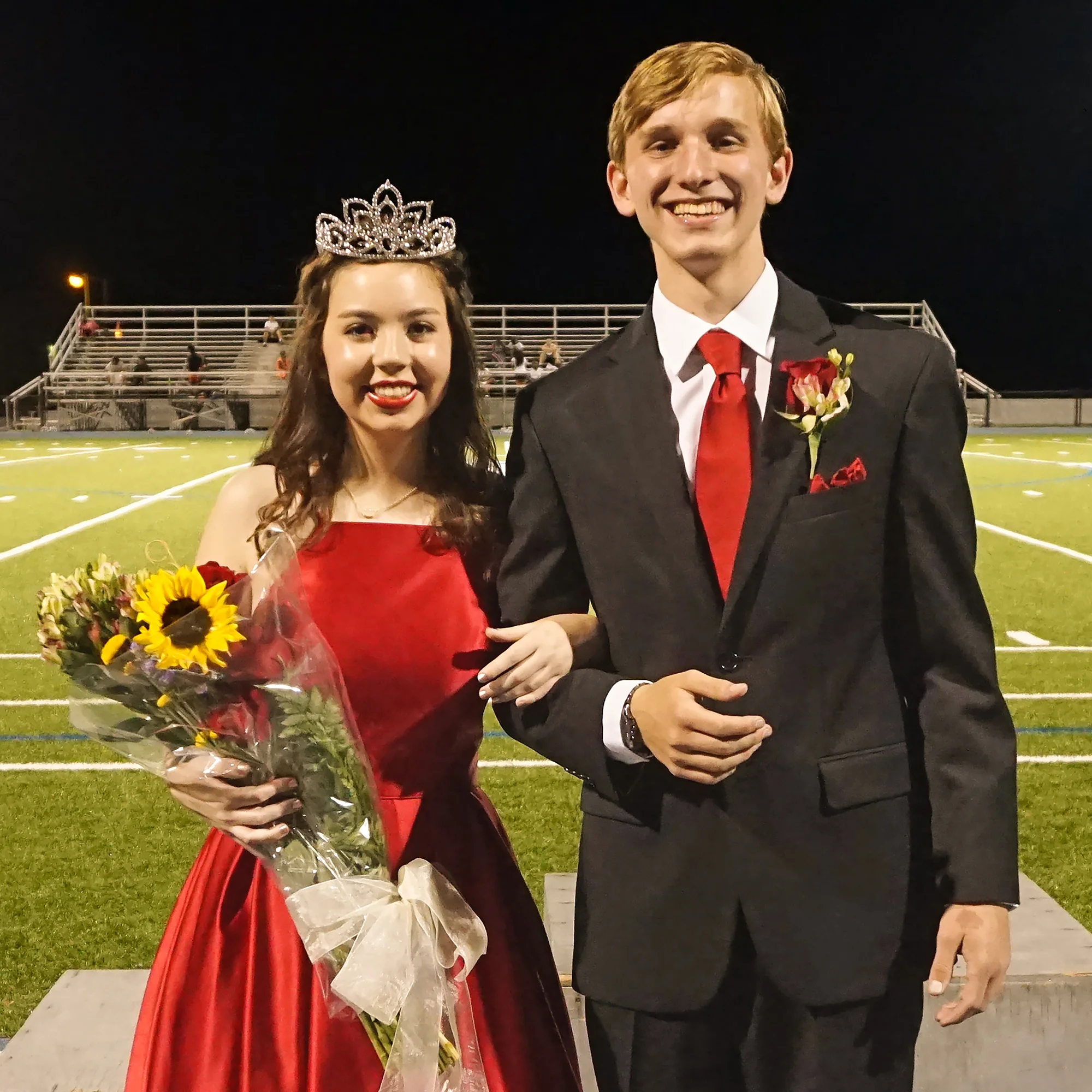 2017 Homecoming Queen Caroline Birdwell#2.jpg