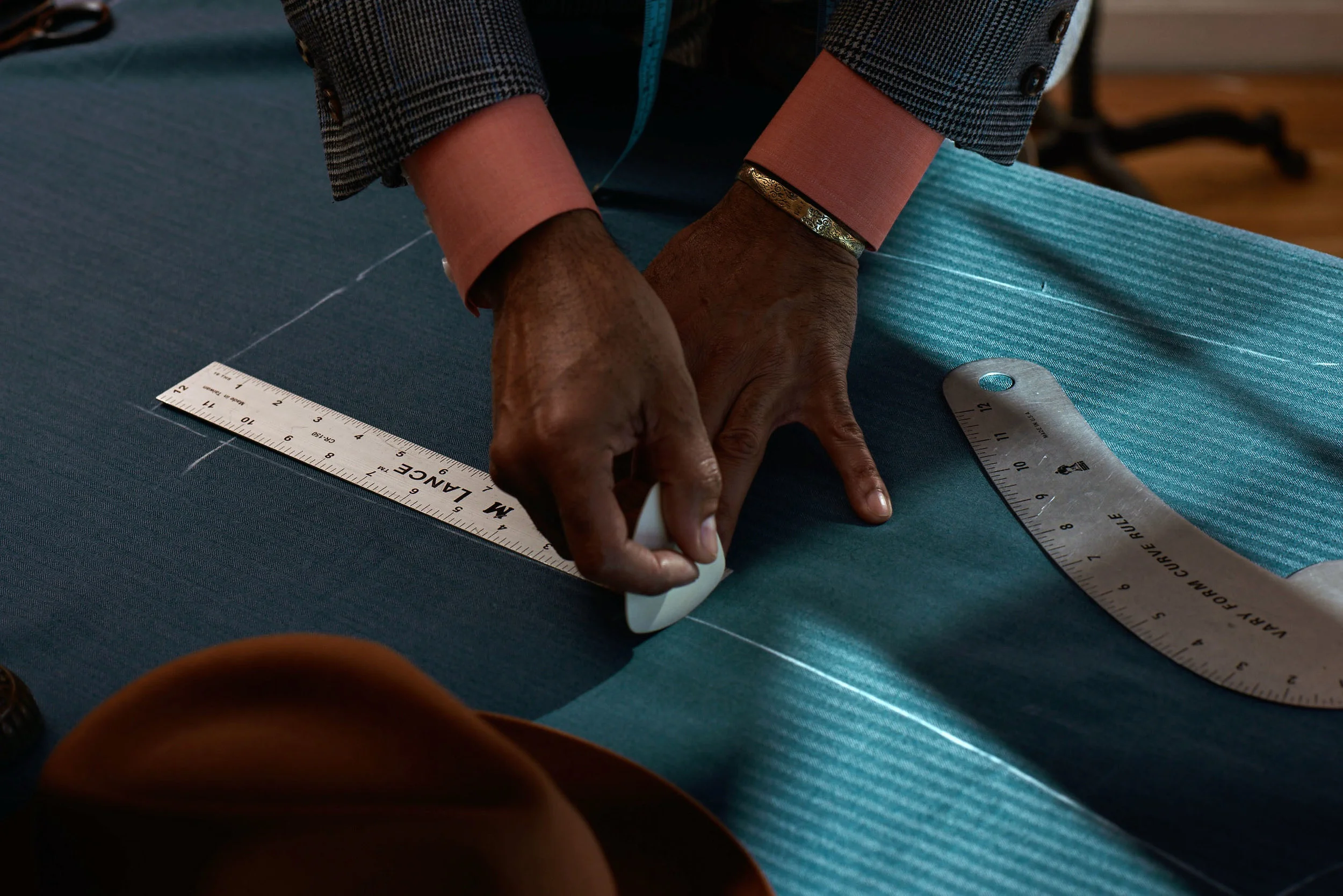 5_DECARLOS_CUTTING_154_edit.jpg