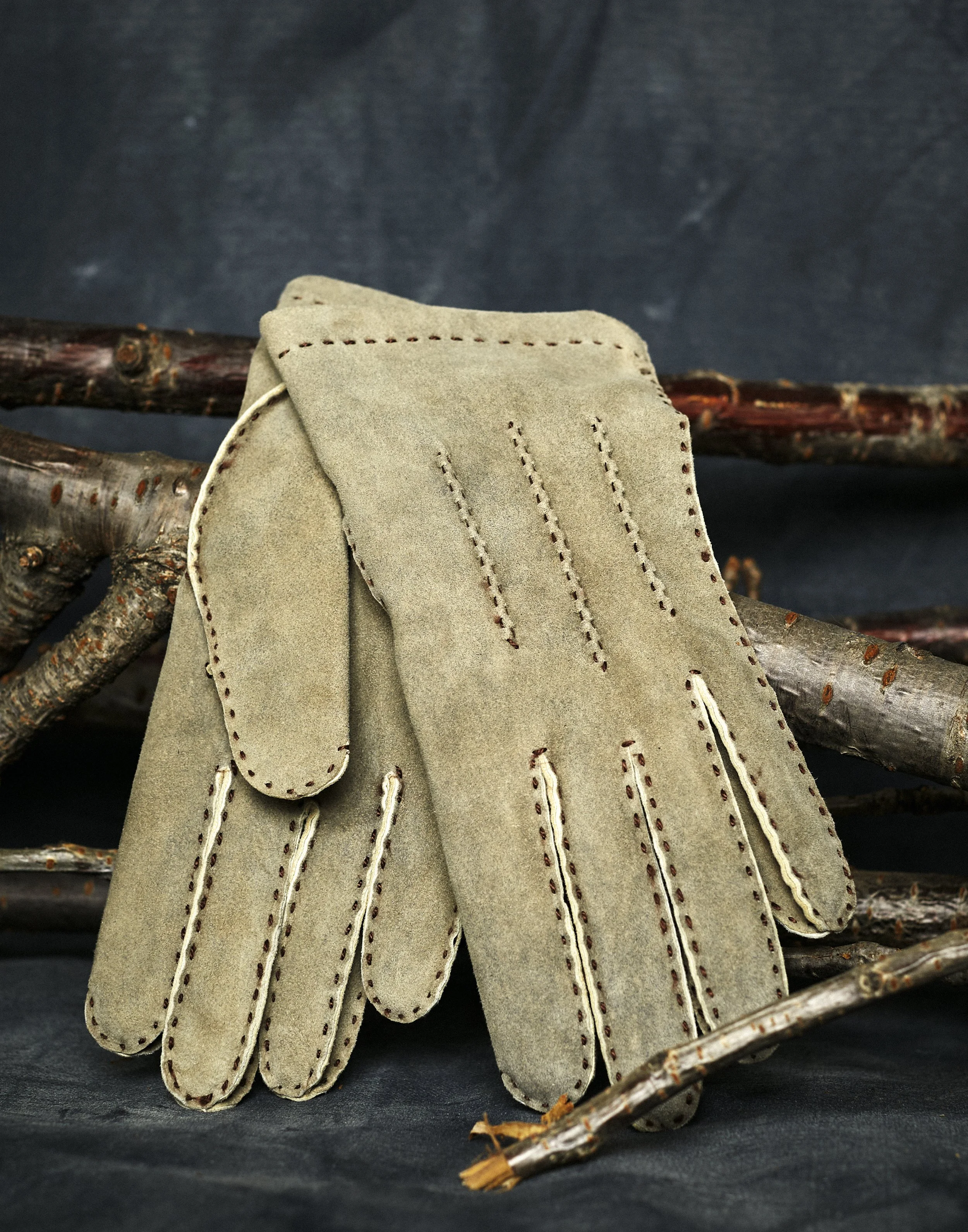 DECARLOS_GLOVES_14_2.jpg