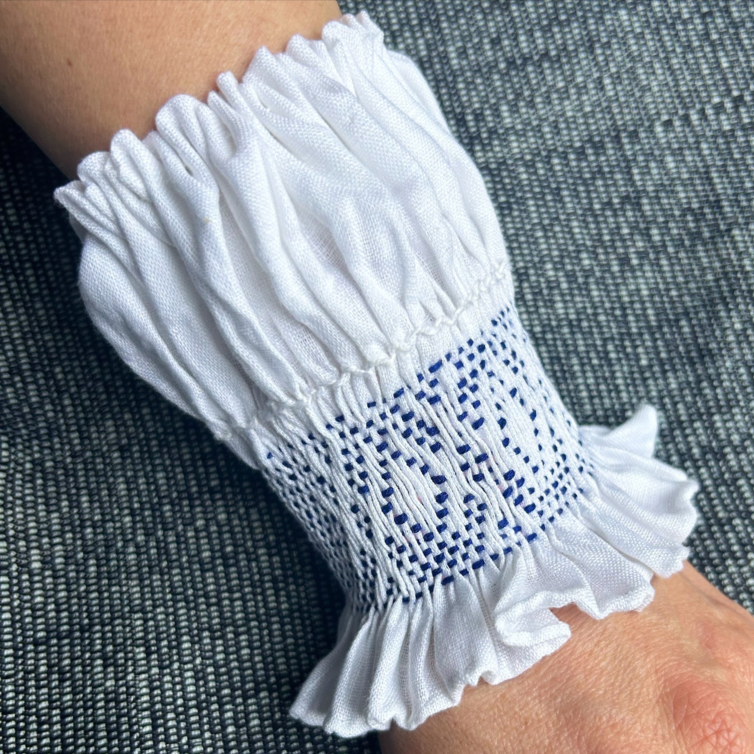 Gathering and smocking! Join me to learn different ways to smock inspired by Eastern European traditions in this two-part online workshop with recording. 
May 11 and 25, 10am PT/ 1pm ET/ 7pm CET. 
Make a cuff bracelet like this as a sampler or have f