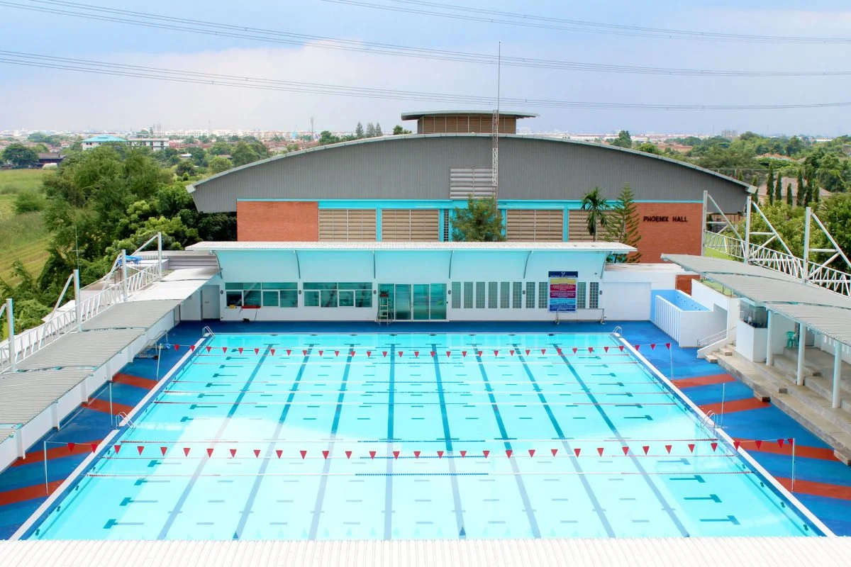 Ruamrudee Swimming Pool.jpg