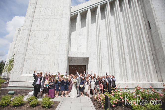 kariraephotography_WixomWedding-022.jpg