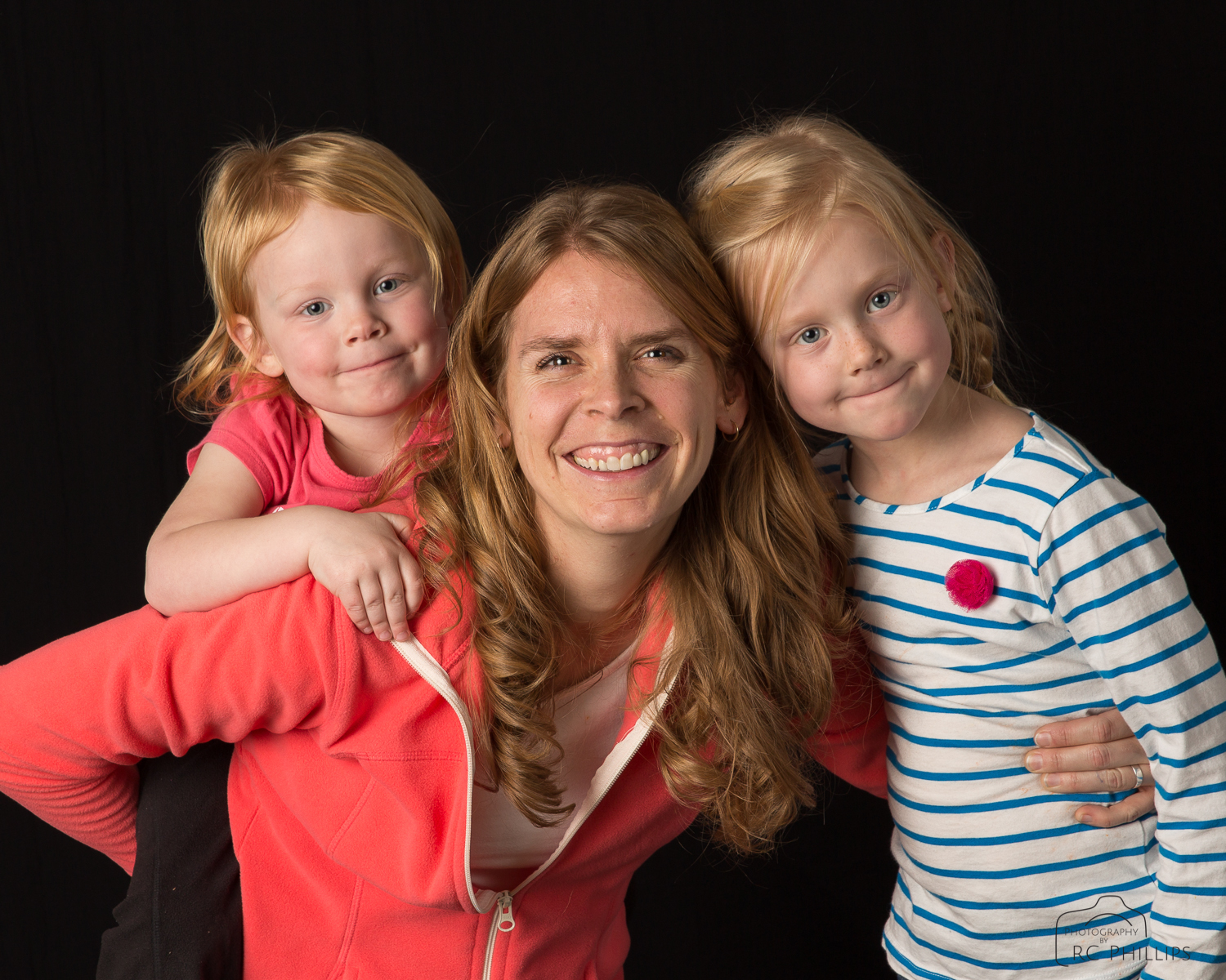 1/200 Sec. @ f/9.0 and ISO 160; off-camera manual flashes in softboxes