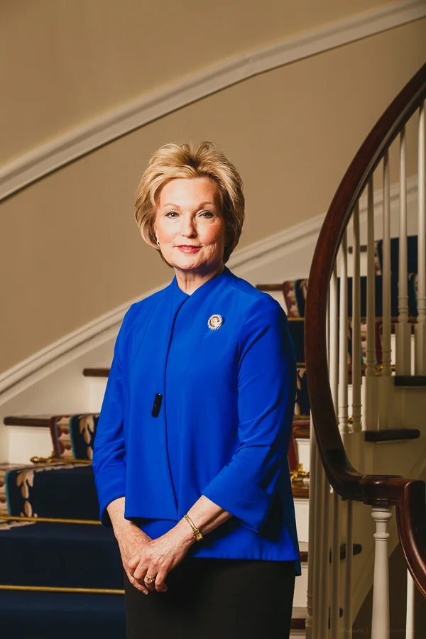 First Lady Susan Hutchinson