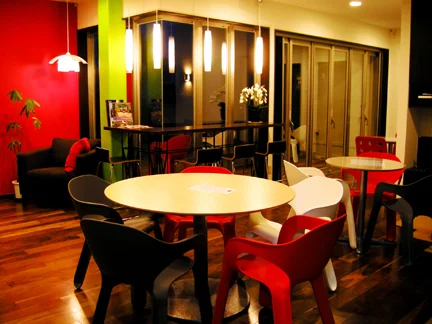 cafe_2.jpg