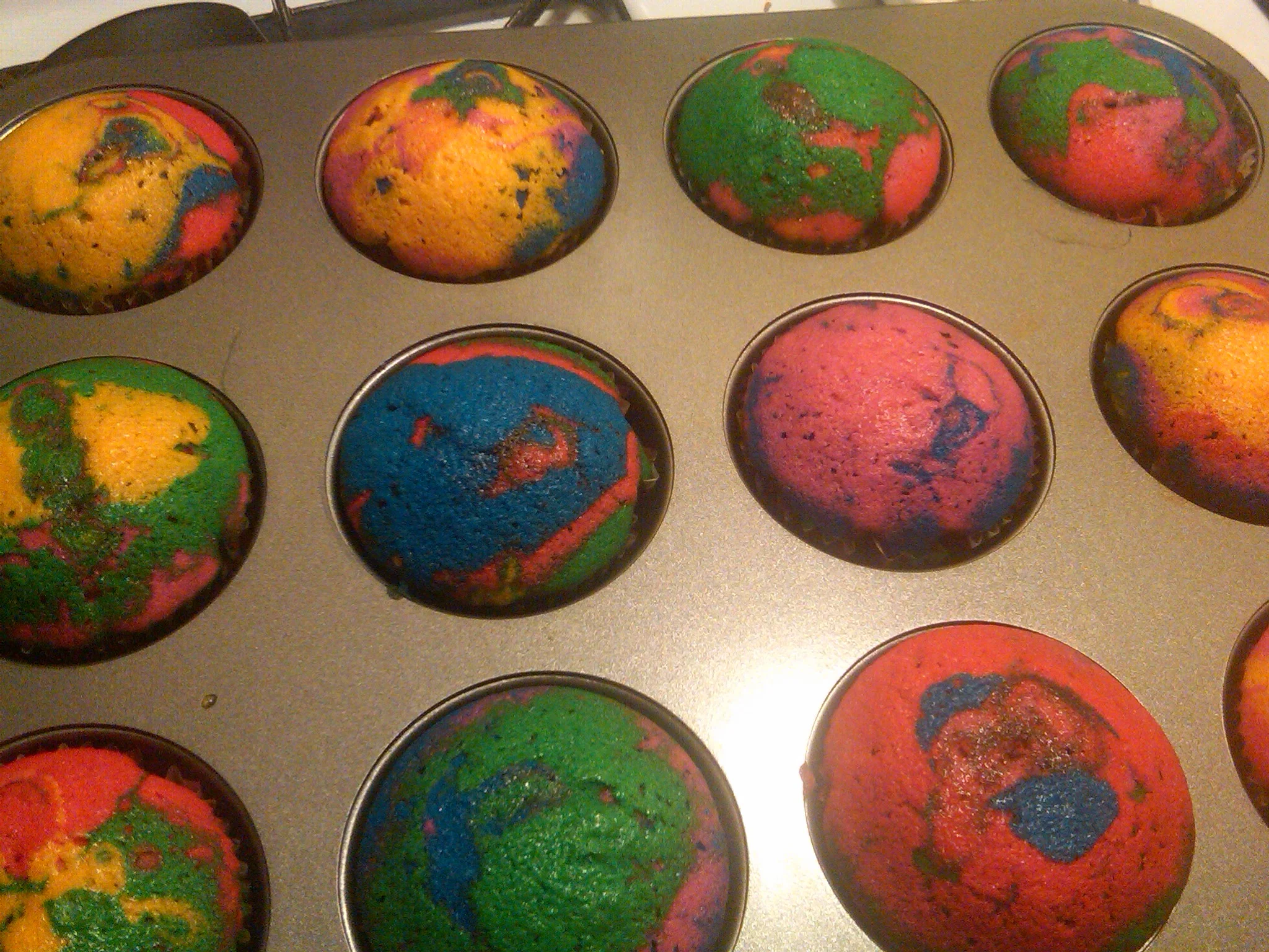 Baked tie dyed cupcakes