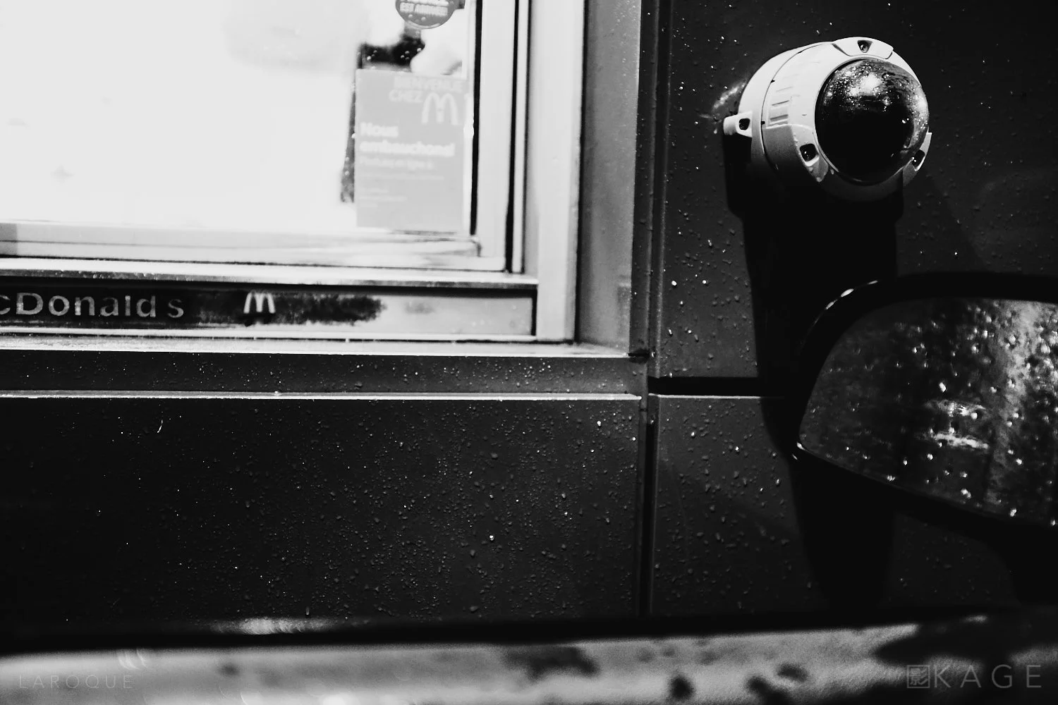 Take out, after the conference Patrick La Roque | X100F. 1/125 at f/2, ISO 2000.