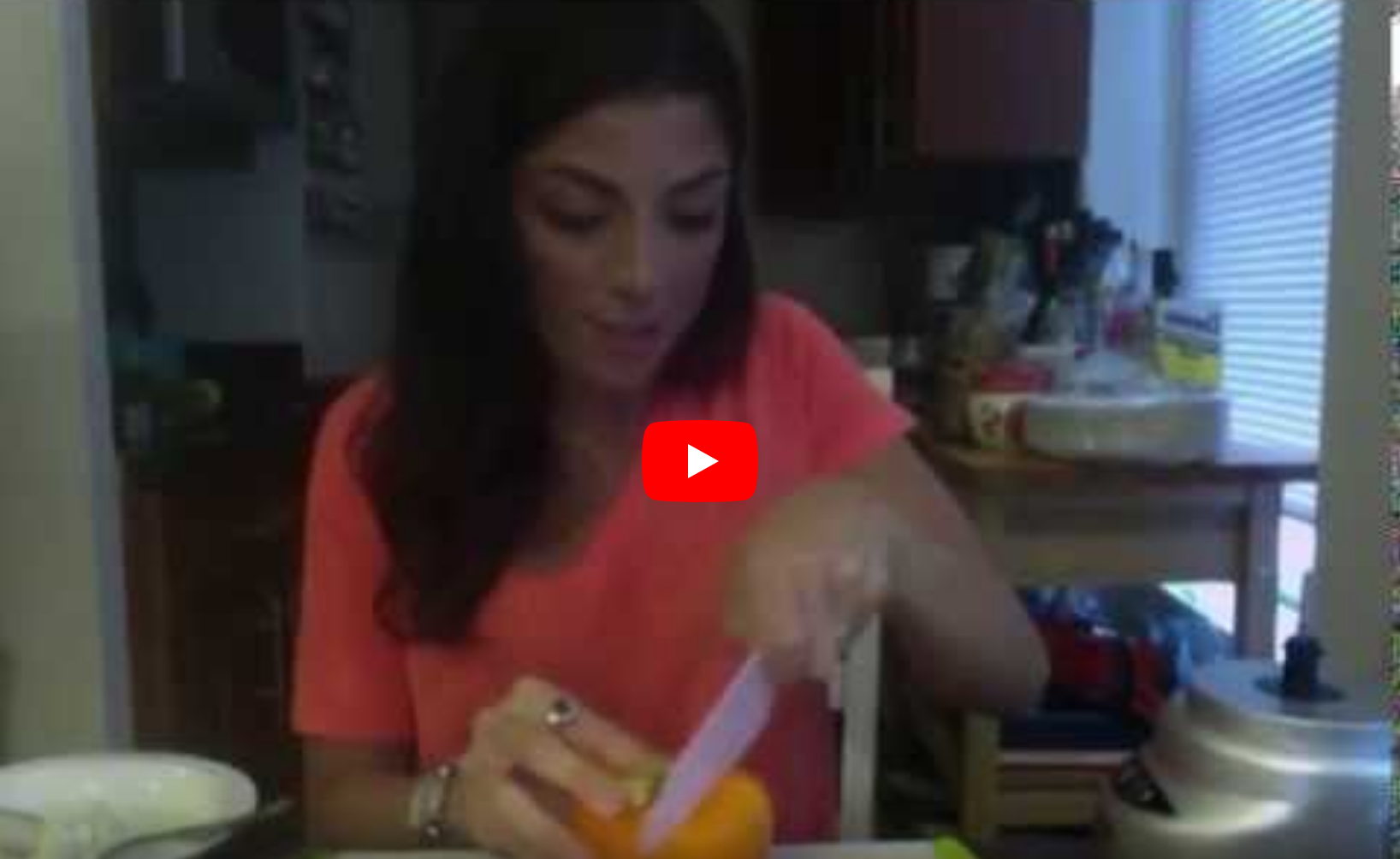 Quick Greek Tzatziki Sauce (Cucumber Dill Yogurt Sauce)