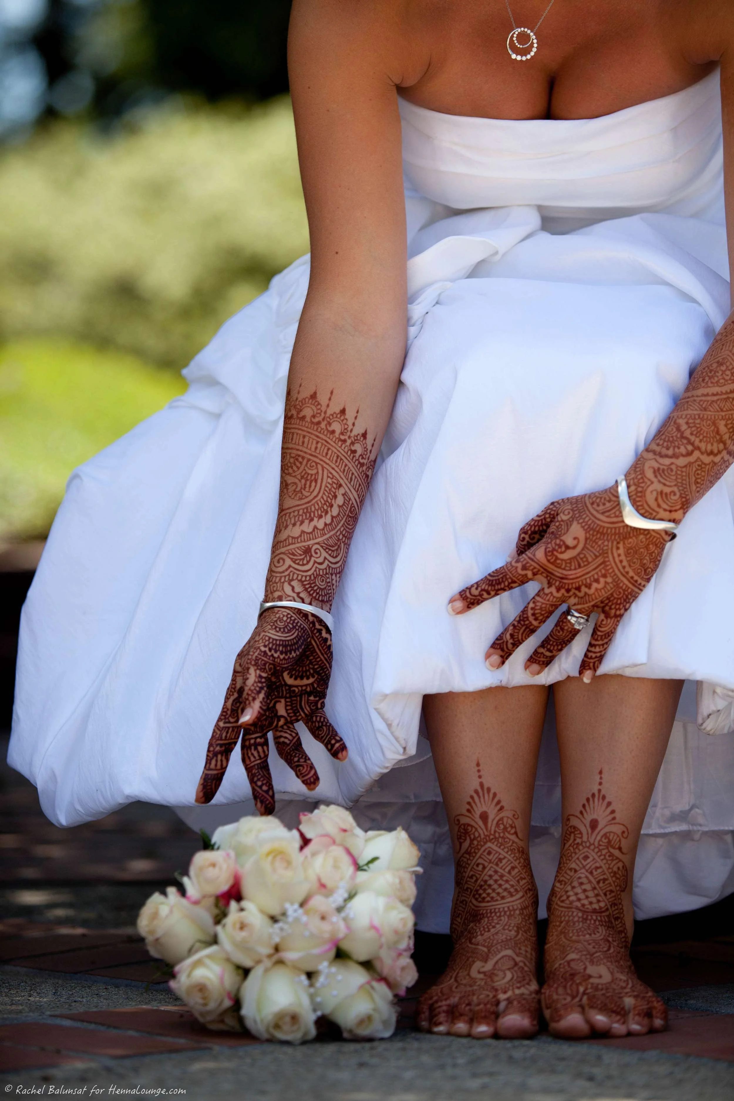 A great example of a very rich henna stain. Patience really pays off! Photo by Rachel Balunsat and henna by http://www.hennalounge.com