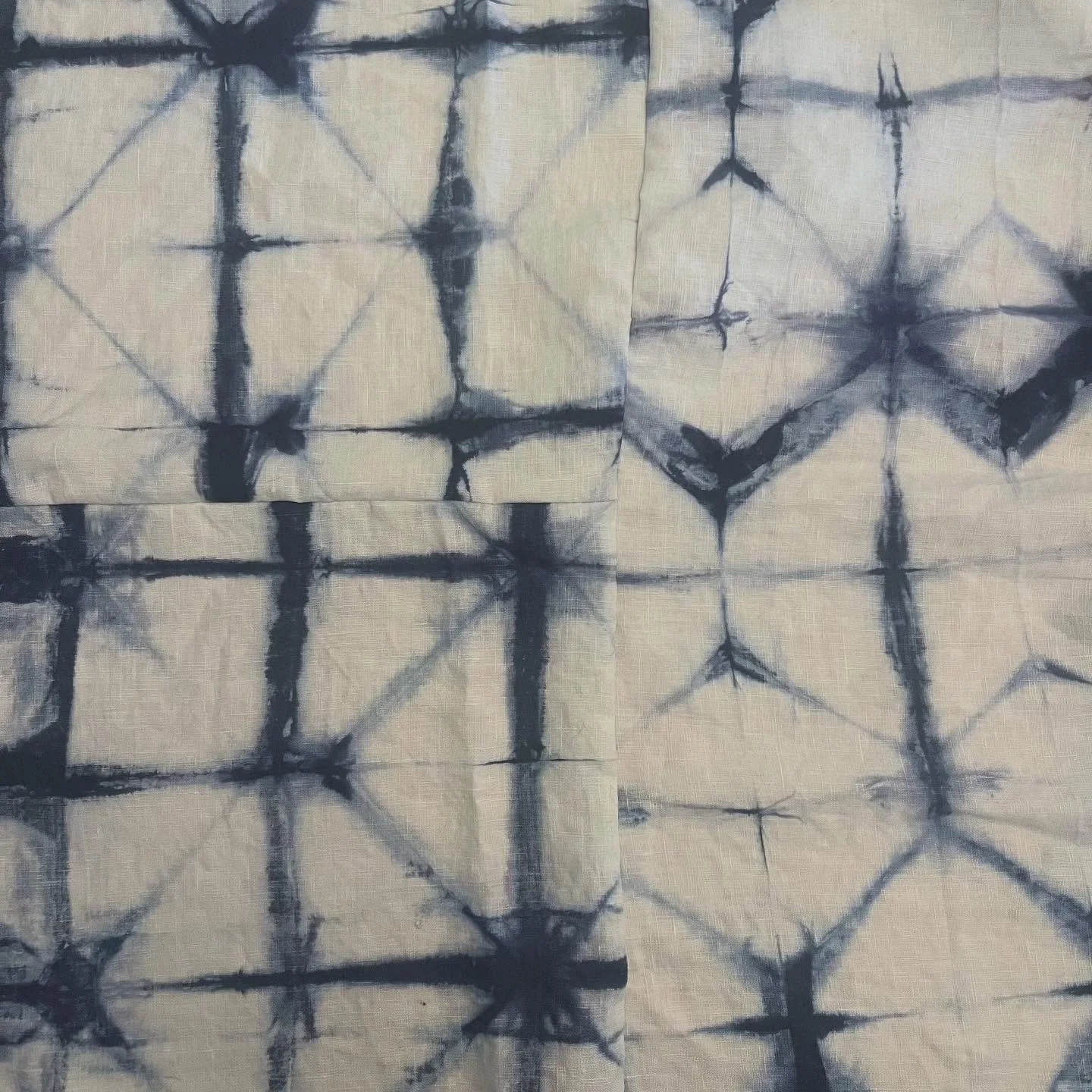 Some quilted scraps from my most recent quilt WIP. These will get used eventually in something 🧵 🪡 ✨ #shibori #upcycling #quiltscraps #norasewz #quilting