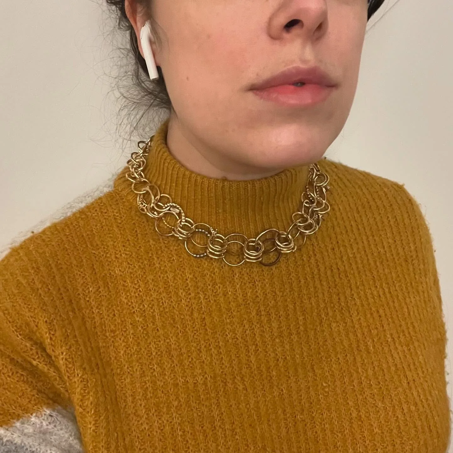 New hyper fixation ✨unlocked✨ I spent my snowday making a necklace out of old rings and chainmail💍⛓️ #noradrawz #craft2025 #chainmail #upcycling