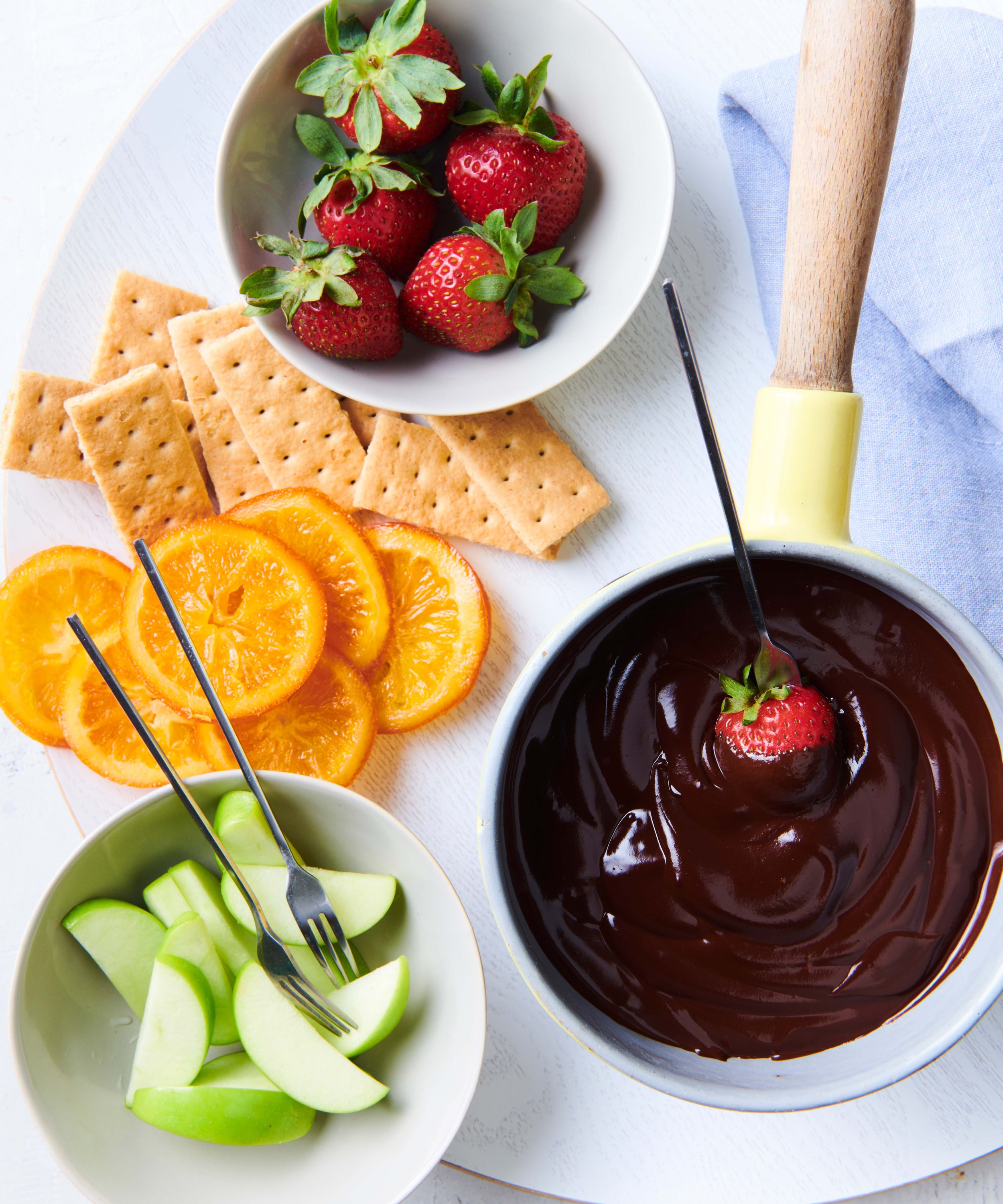 CLS_SImpleVeganSweets_ChocolateFondue 2.jpg