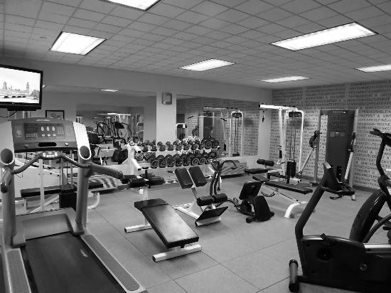 Exercise Room B&W 03.png
