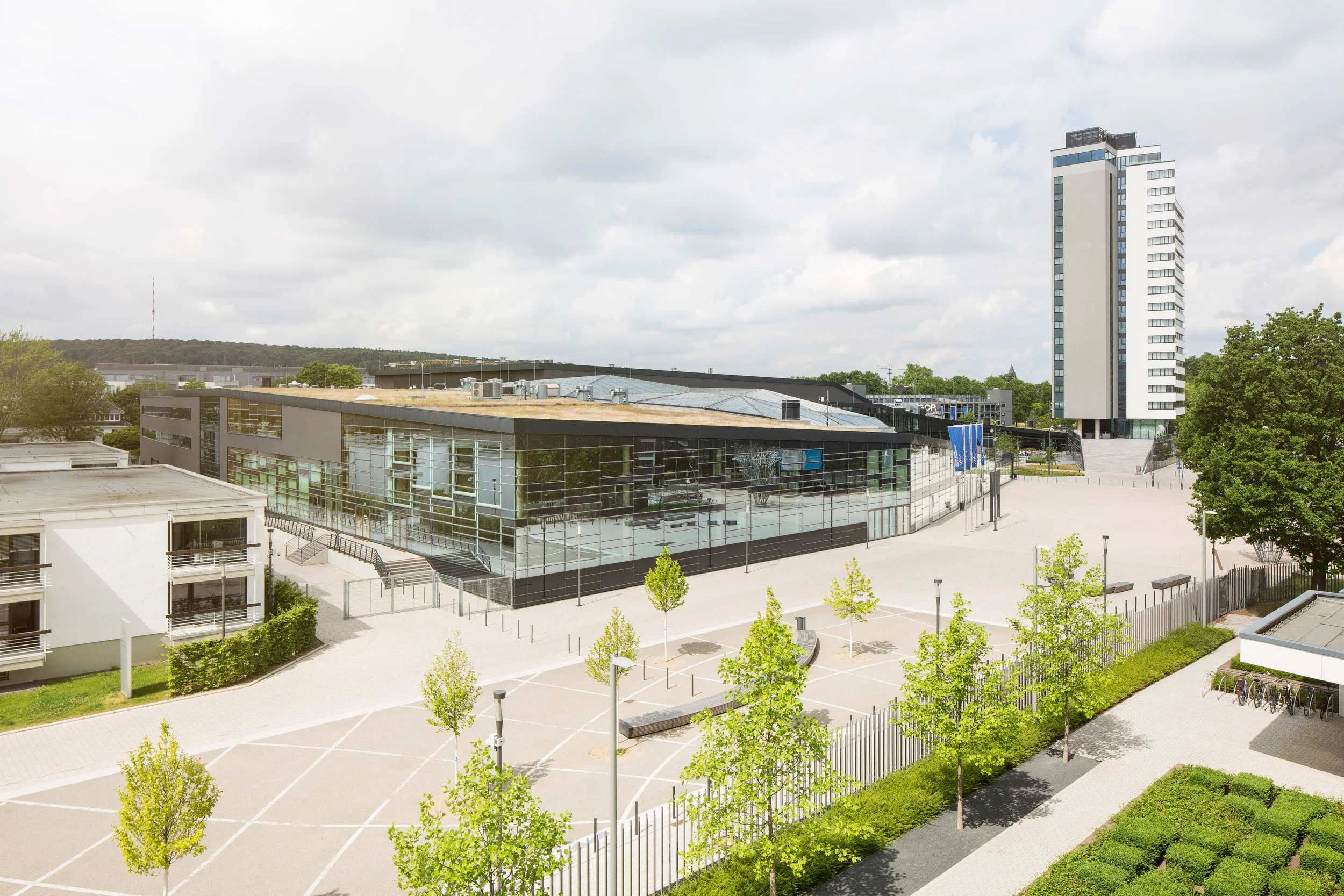 Architekturfoto des World Conference Center in Bonn, Außenaufnahme