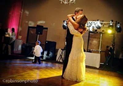 BrideGroomDance.jpeg