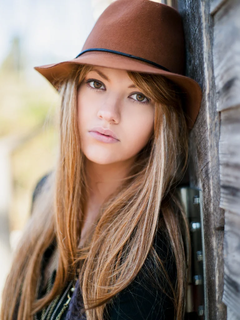 Camera: Mamiya AFD Medium: Mamaiya ZD Lens: Mamiya 80mm F1.9 Model: Mariah Hopkins