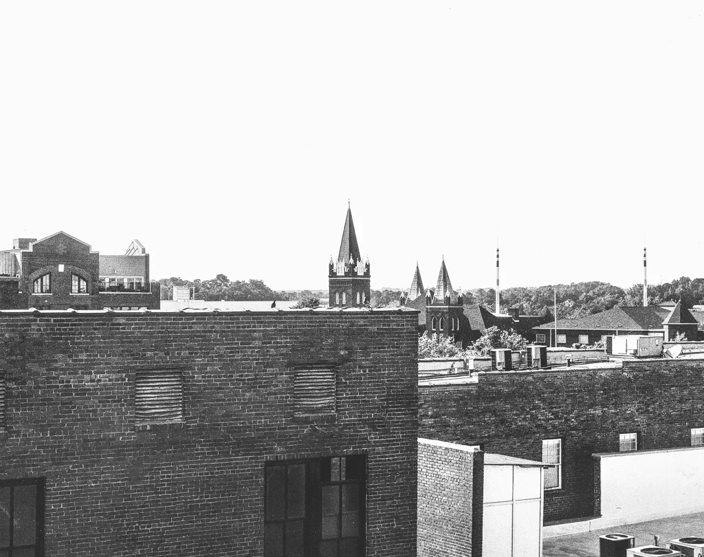 Camera: Graflex Crown Graphic 4x5 FIlm: Expired Kodak Expired Plus-X Pan