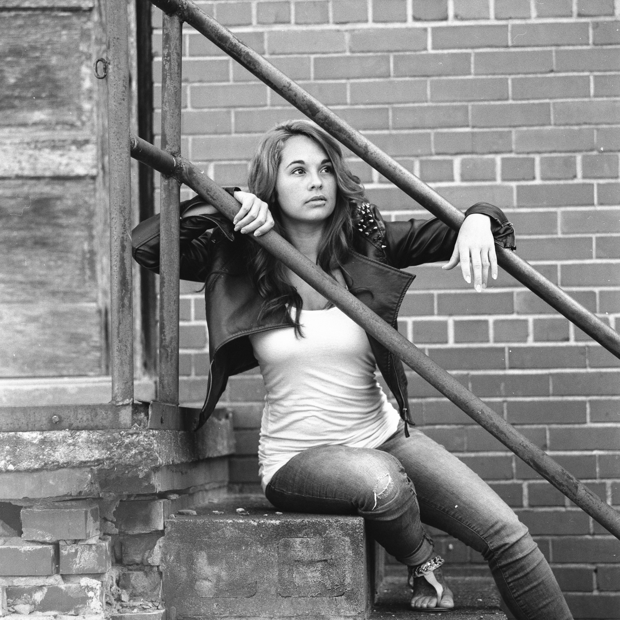 Model: Taylar Klauka Cameras used: Hasselblad 501CM Film: Hp5+ 120 medium format