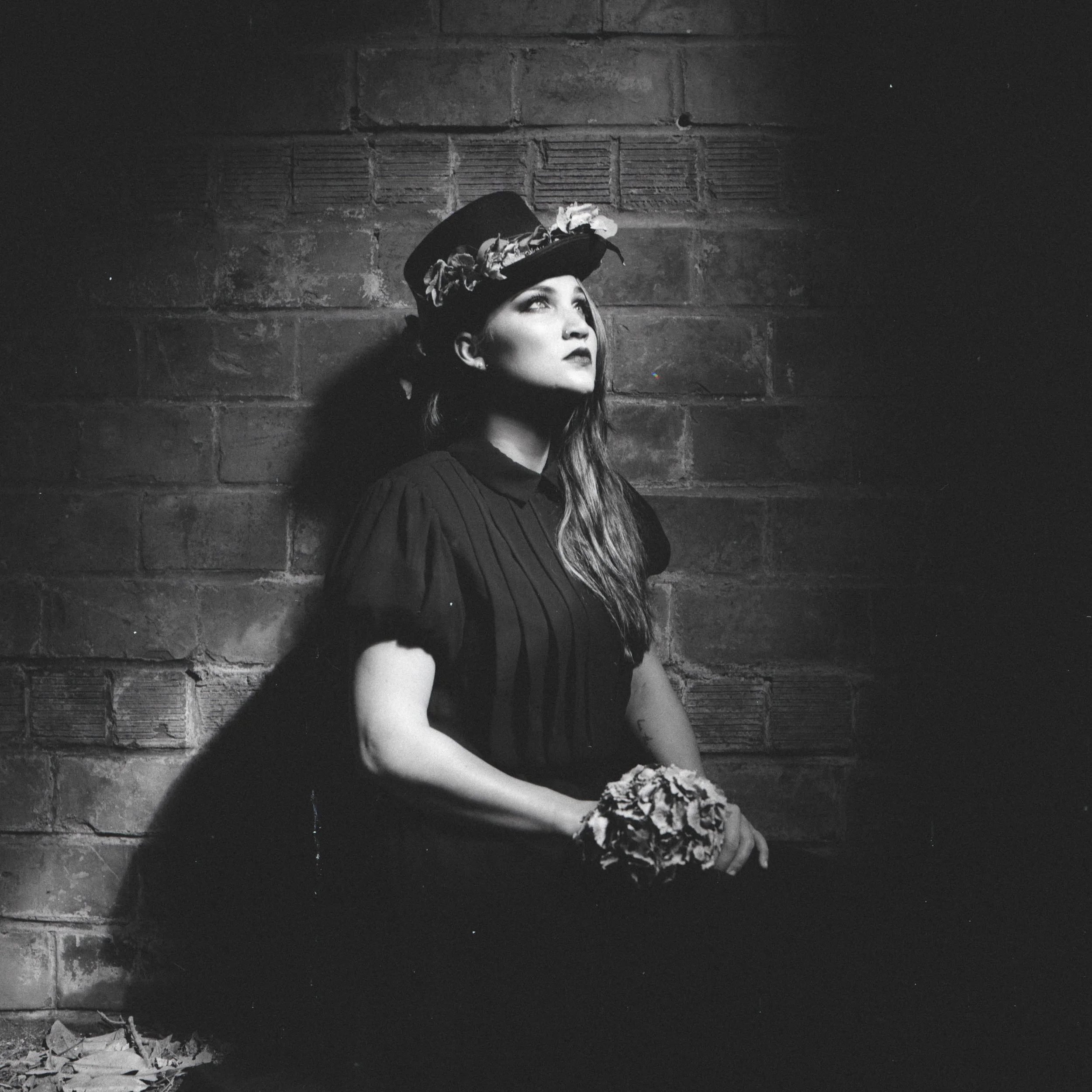 Model: Anna Schaefer Cameras used: Hasselblad 501CM Film: Hp5+ 120 medium format