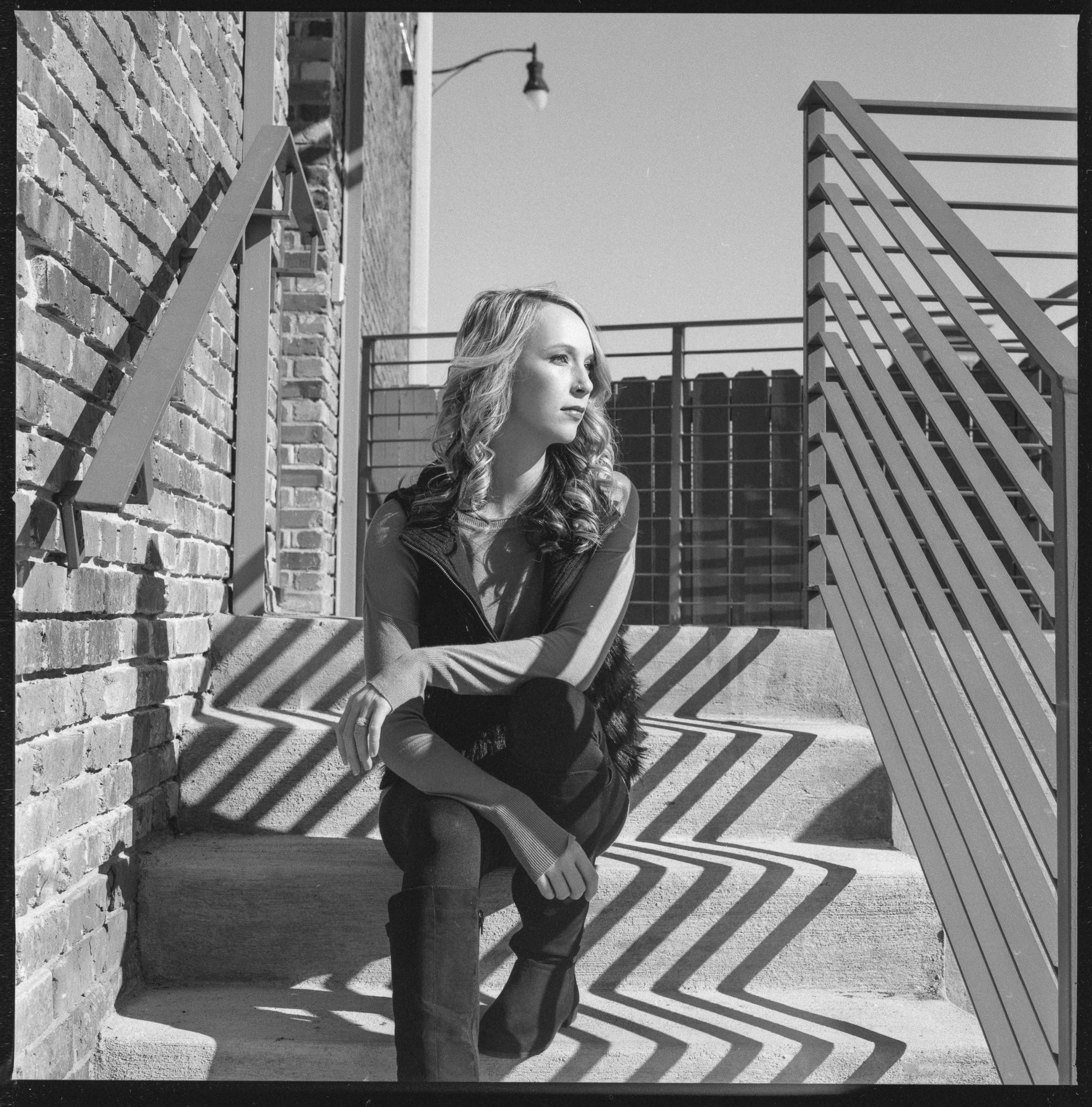 Model: Nicolette Grenier Cameras used: Hasselblad 501CM Film: Hp5+ 120 medium format