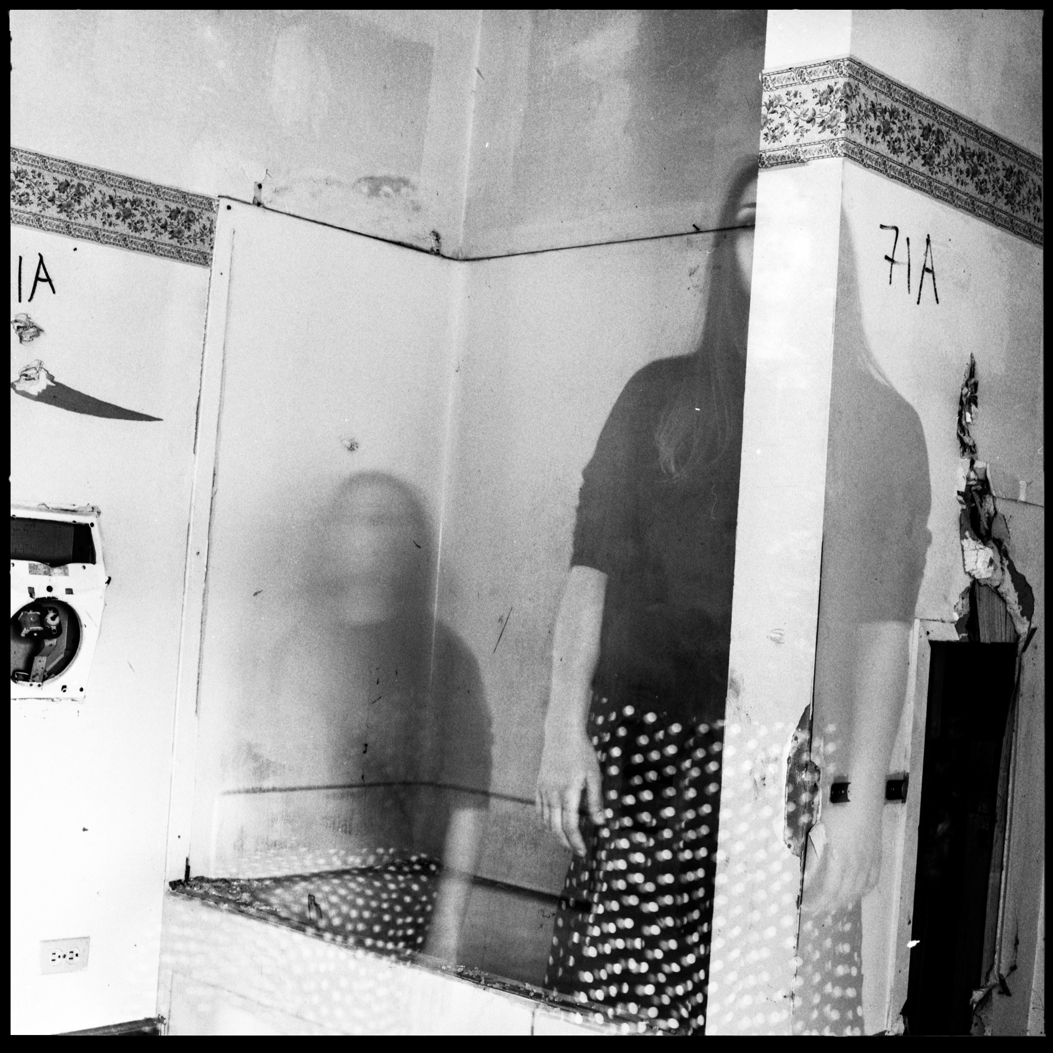 Model: Mackenzie Wolcott Cameras used: Hasselblad 501CM Film: Hp5+ 120 medium format