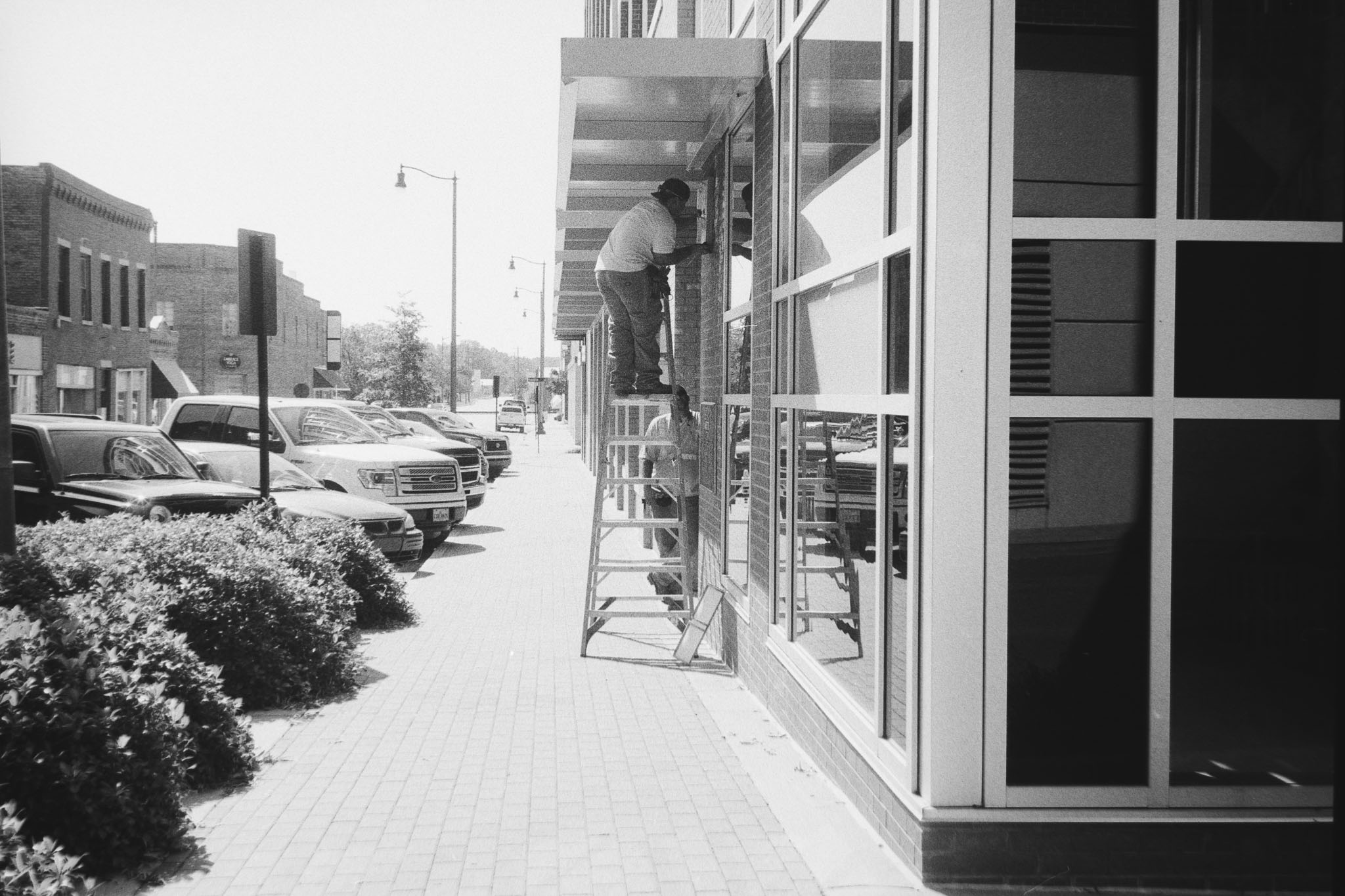 Camera: Minolta CLE Lens: 40mm M Rokkor Film: HP5 @ 800