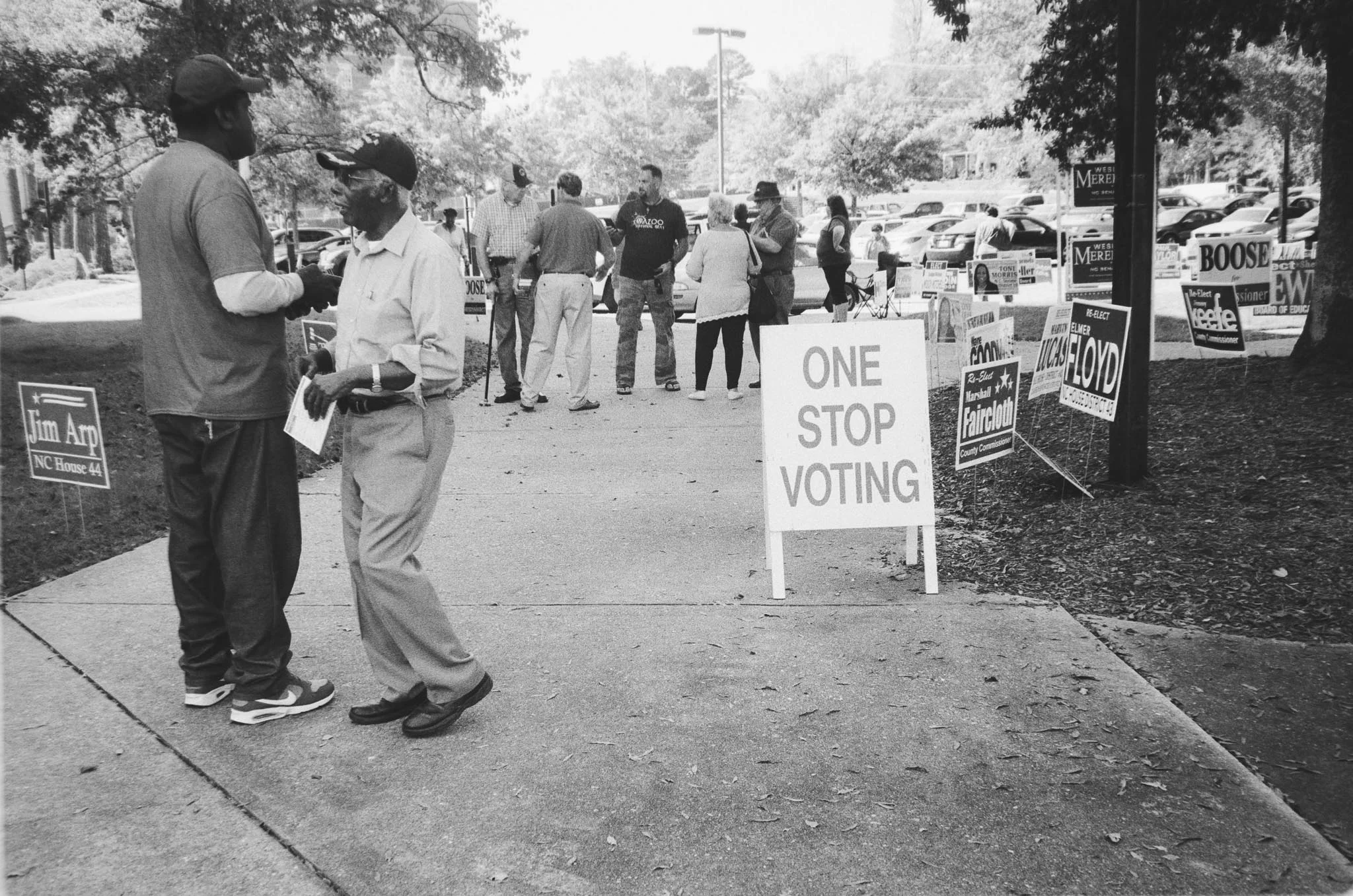 Camera: Minolta CLE Lens: 40mm M Rokkor Film: HP5 @ 800