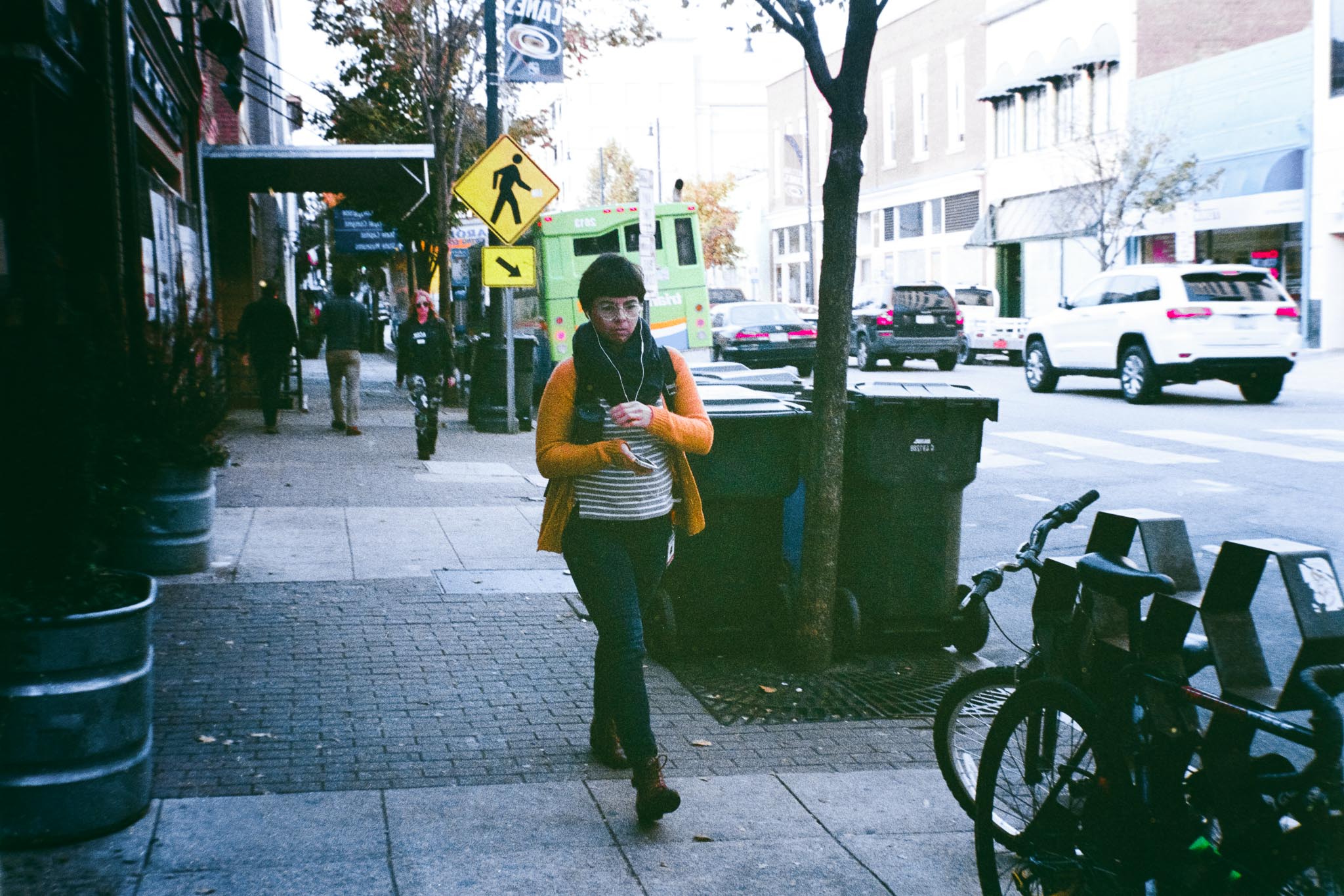 Camera: Minolta CLE Lens: 40mm M Rokkor Film: Fujicolor 400