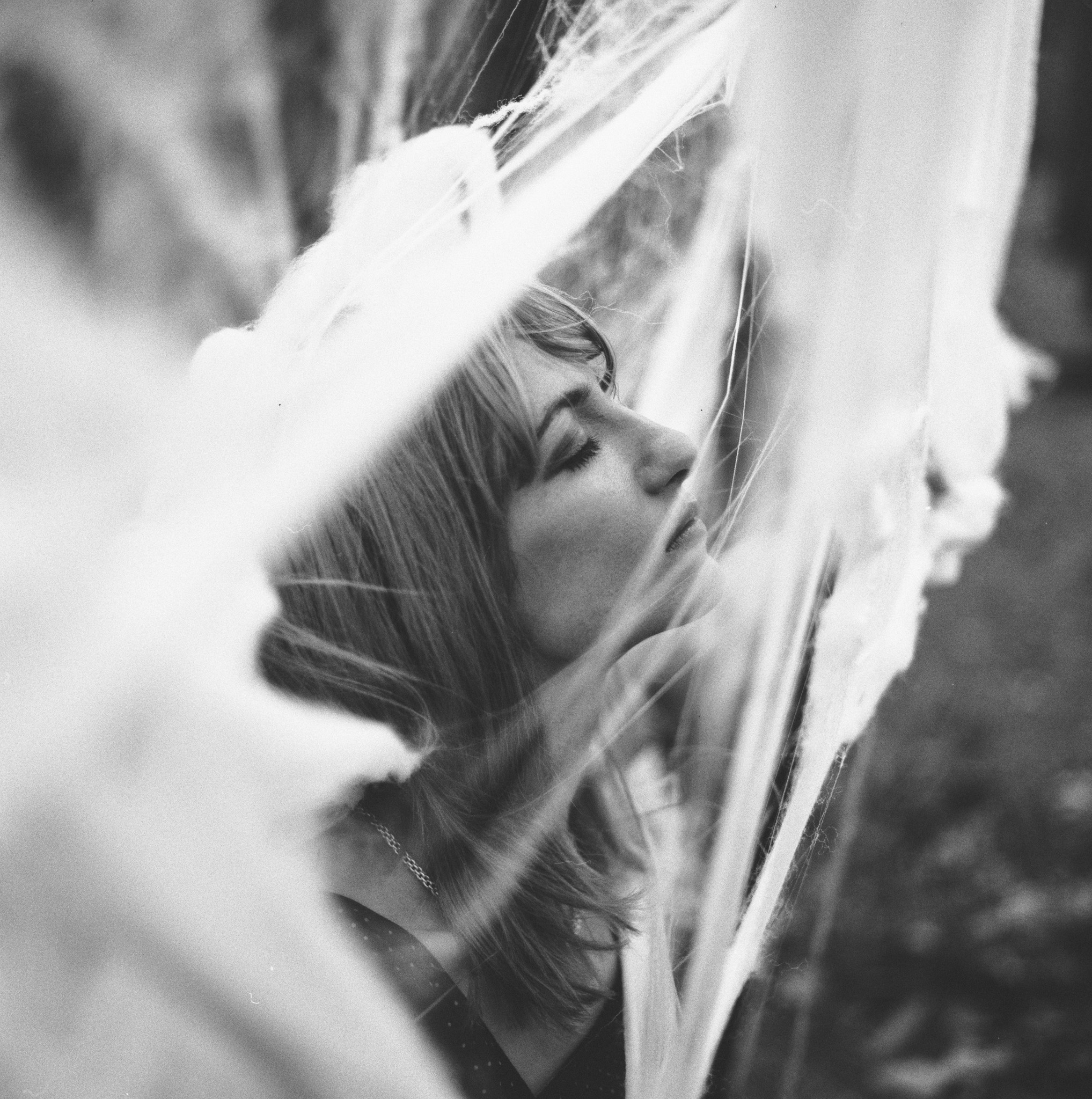 Model: Sophi Camera: Hasselblad 501CM Film: HP5+