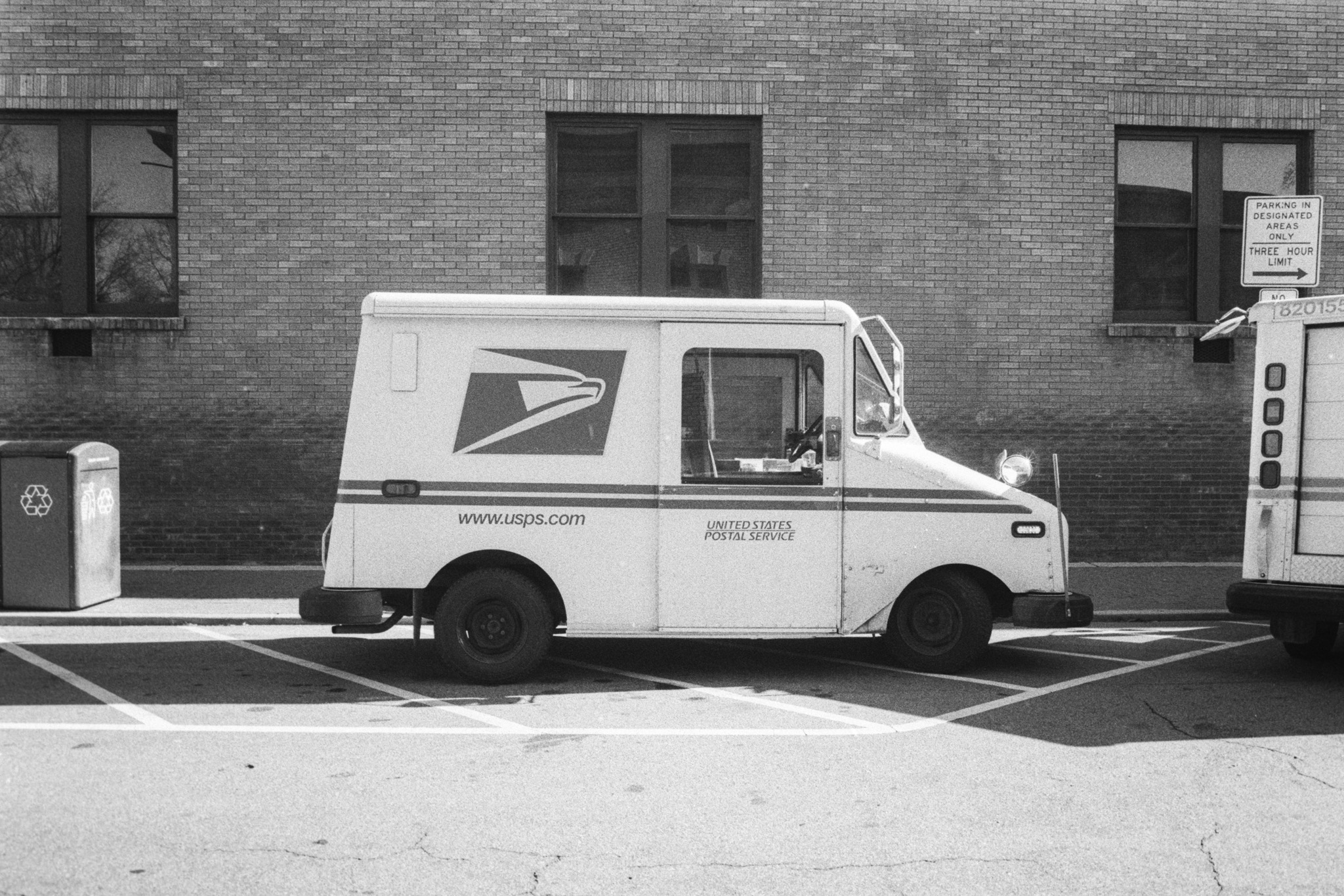 Camera: Minolta CLE Lens: 40mm M Rokkor Film: HP5+ plus rated at 1600