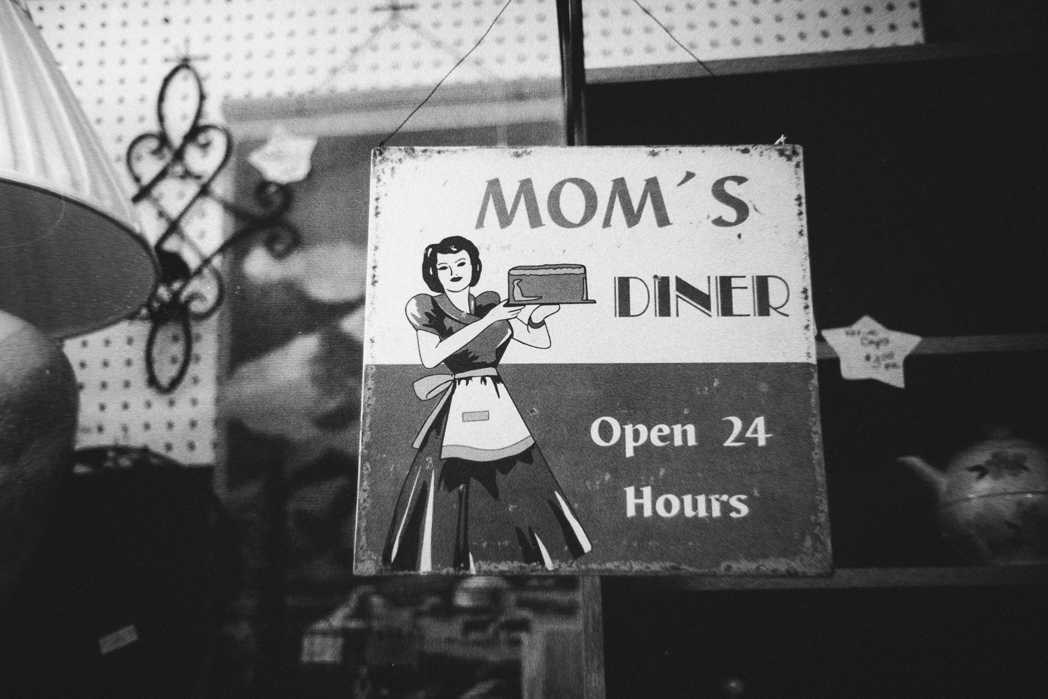 Camera: Minolta CLE Lens: 40mm M Rokkor Film: HP5+ plus rated at 1600